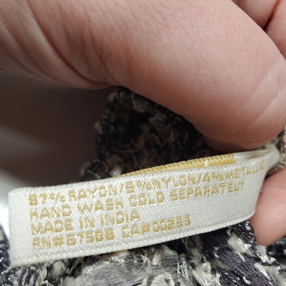 Collection Eighteen Yarn Infinity Scarf - Picture 6 of 11